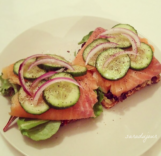 Healthy Smoked Salmon and Cucumber Sandwich Recipe