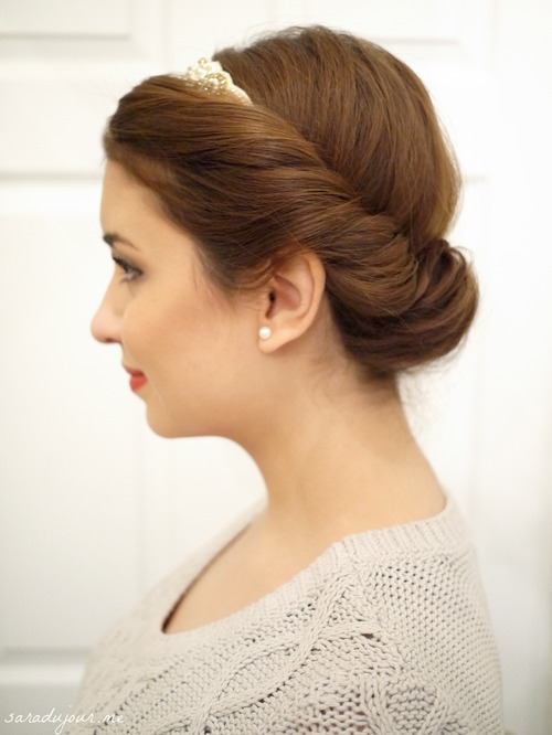 The 1 Minute Princess Bun | Sara du Jour