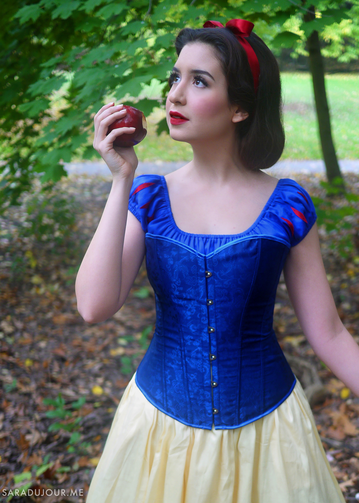 Snow White Cosplay