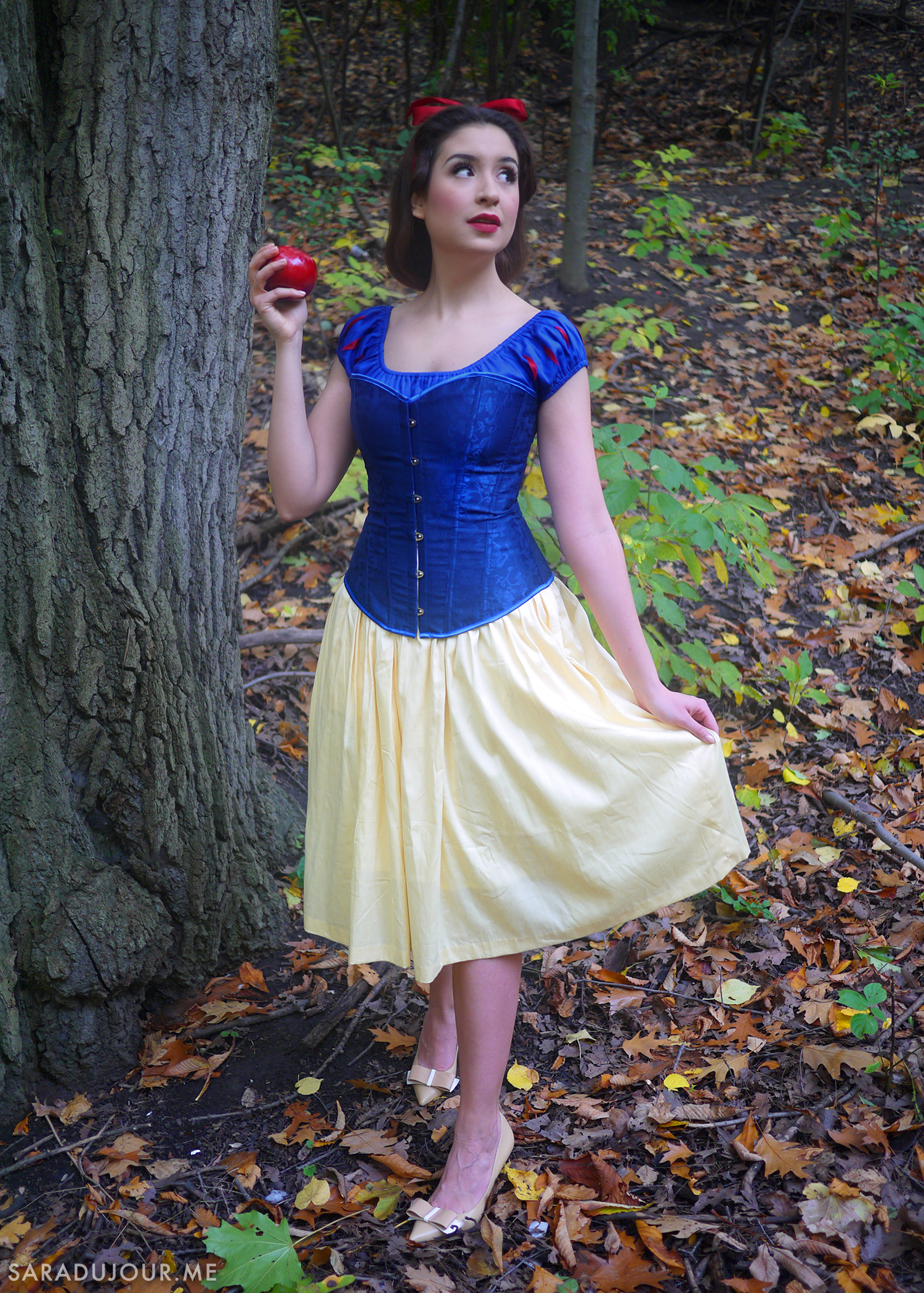 Snow White Halloween Costume | Sara du Jour