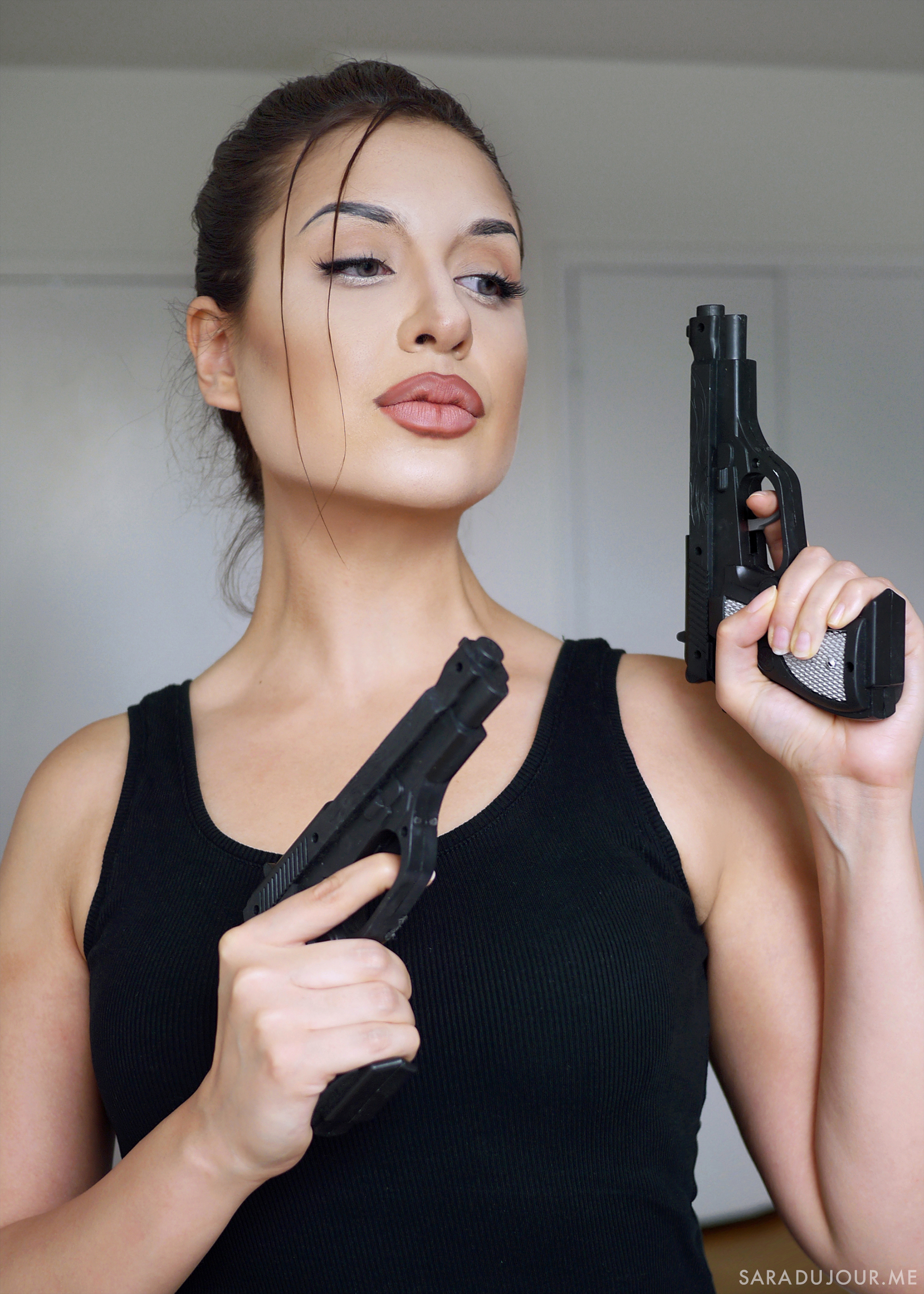 Lara Croft Cosplay Makeup - Angelina Jolie | Sara du Jour