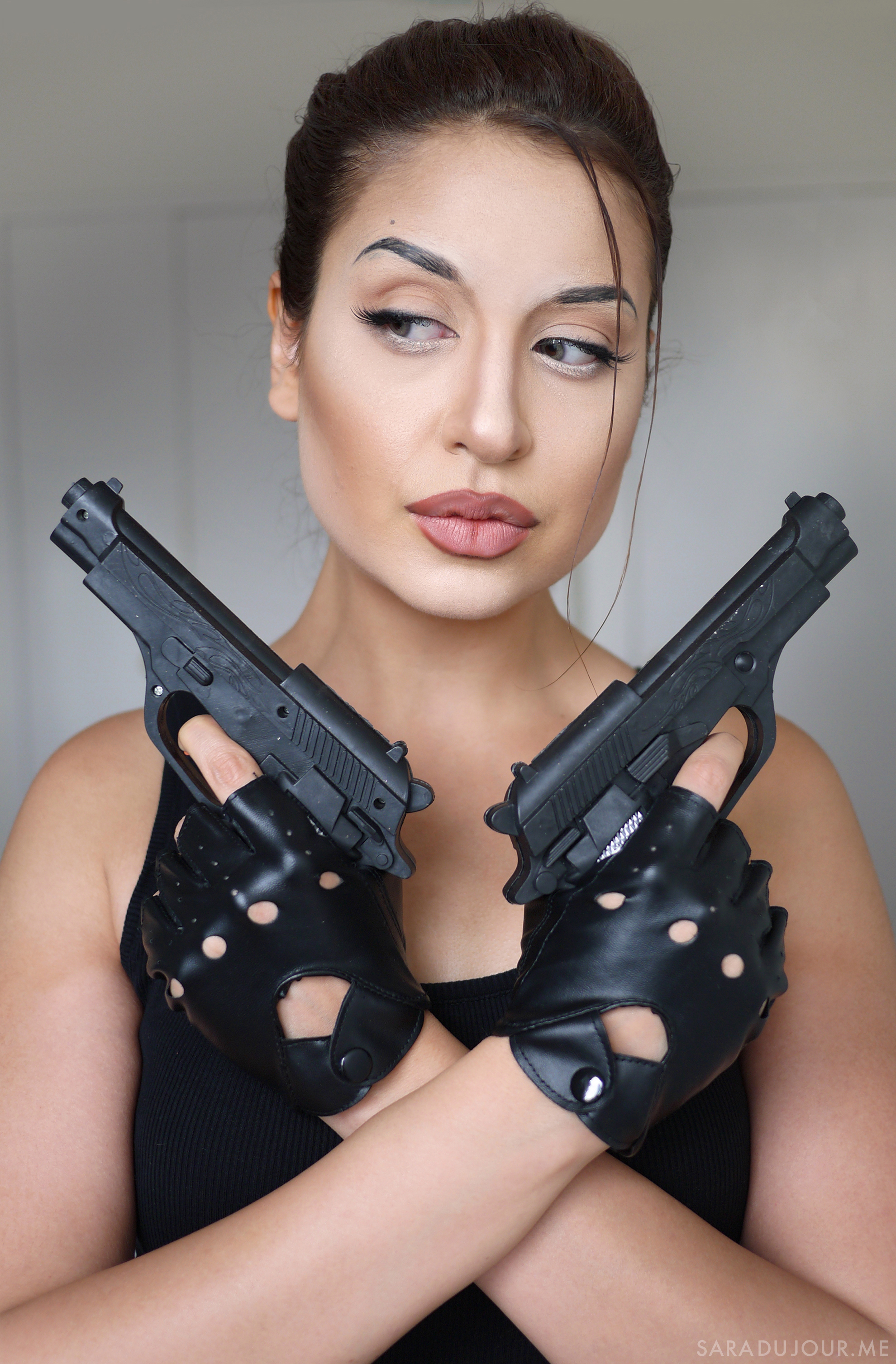 Lara Croft Cosplay Makeup - Angelina Jolie | Sara du Jour